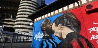 Il murales di Lukaku ed Ibrahimovic all'esterno di San Siro