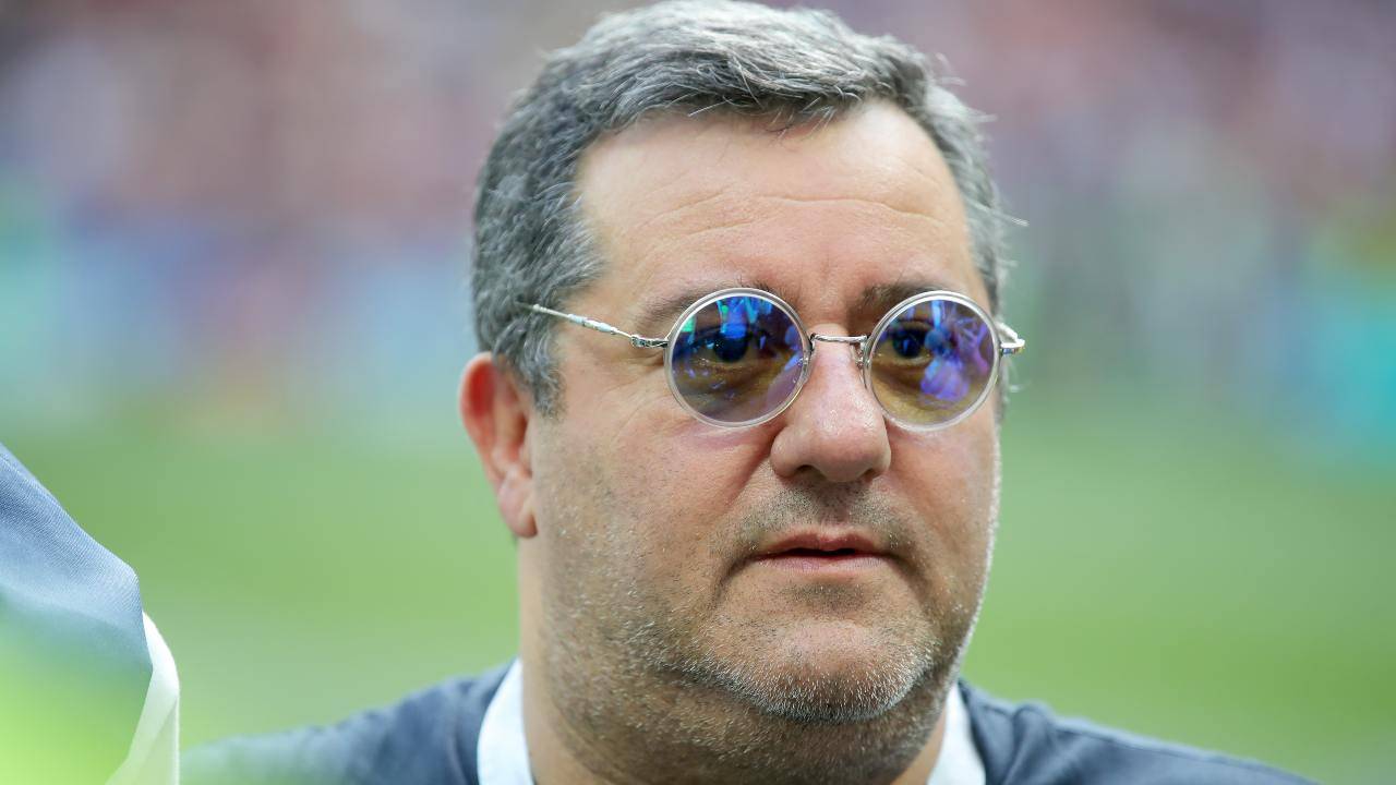 Mino Raiola in campo