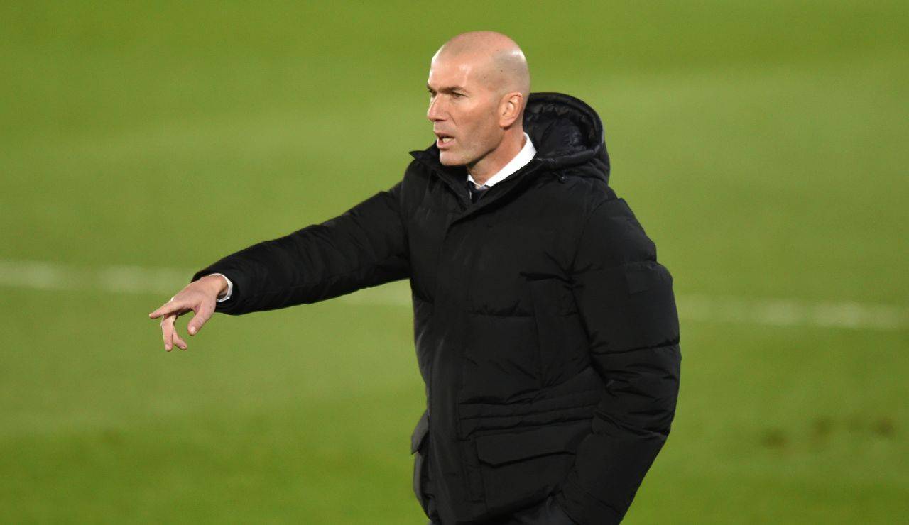 Zidane dà indicazioni