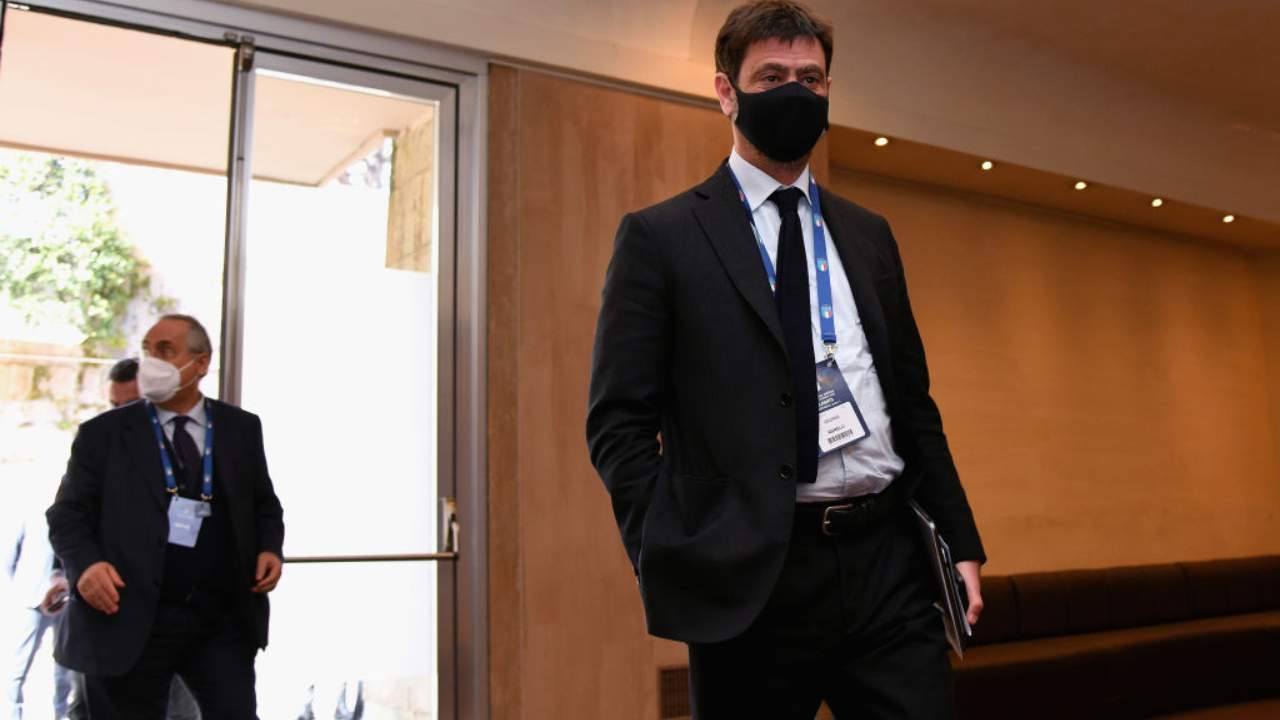 Andrea Agnelli con mascherina