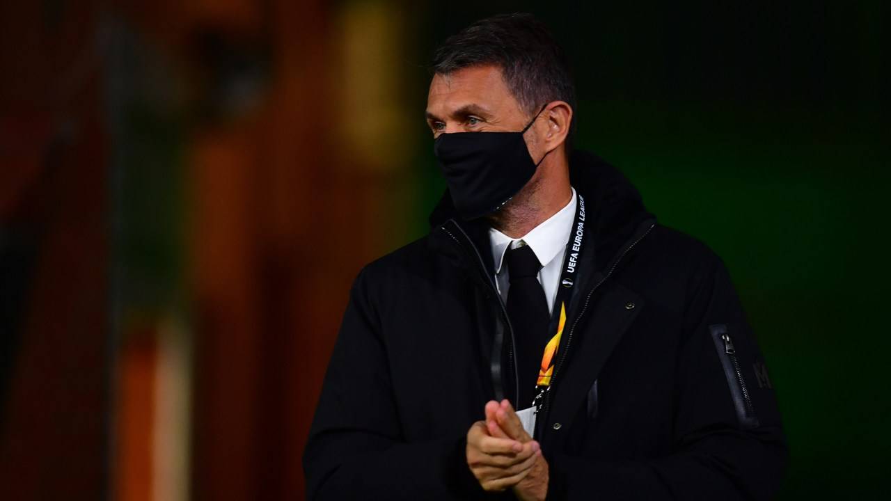 Paolo Maldini in tribuna