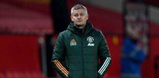 Solskjaer con le mani in tasca