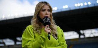 Diletta Leotta con il microfono di DAZN