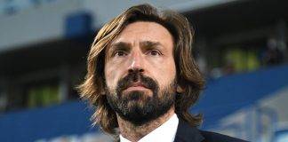 Pirlo osserva