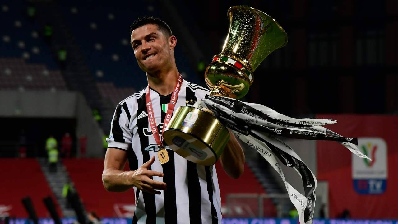 Ronaldo con la Coppa Italia