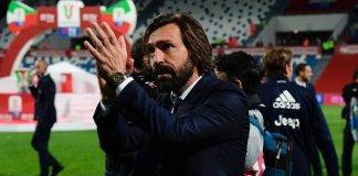 Pirlo saluta