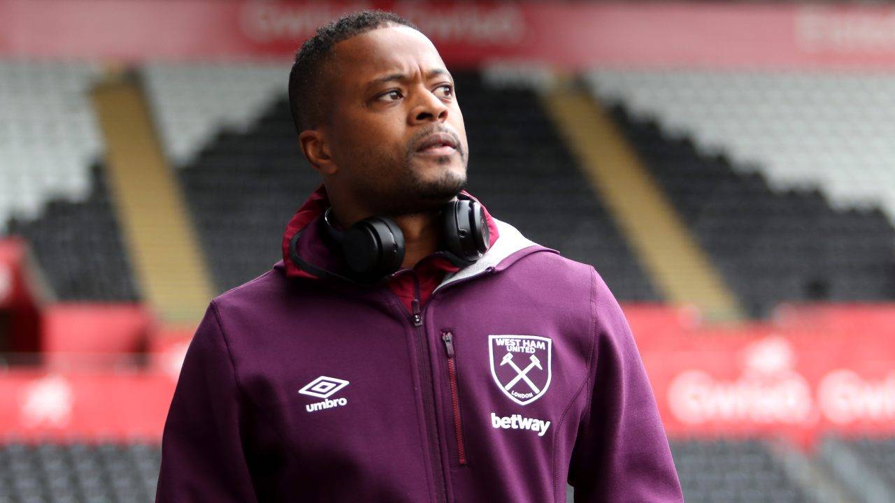 Patrice Evra pensieroso