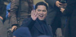 Thohir saluta