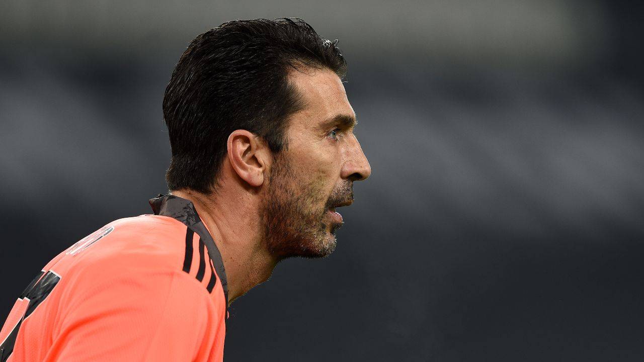 Gigi Buffon pensieroso