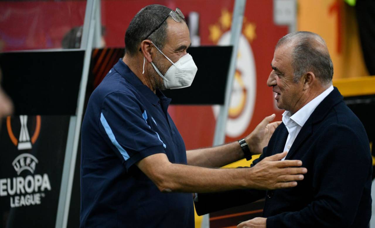 Sarri e Terim si salutano