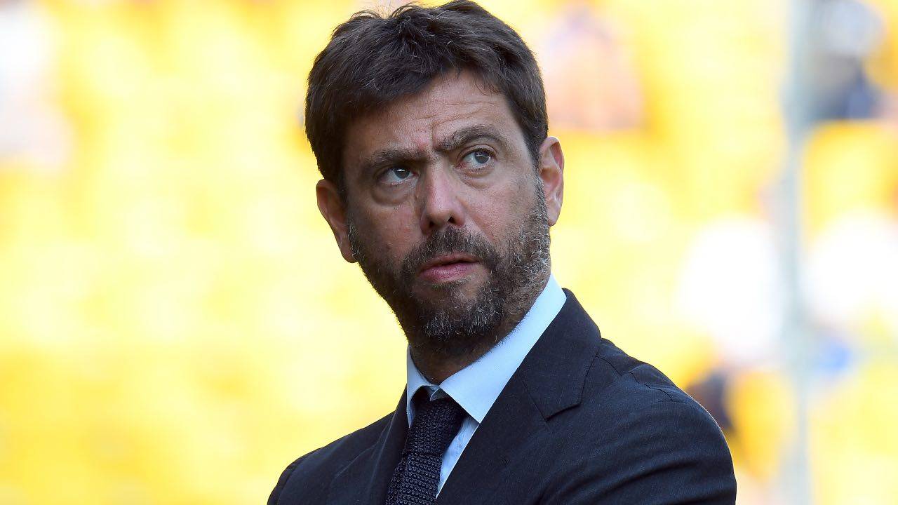 Il presidente della Juventus Agnelli pensa