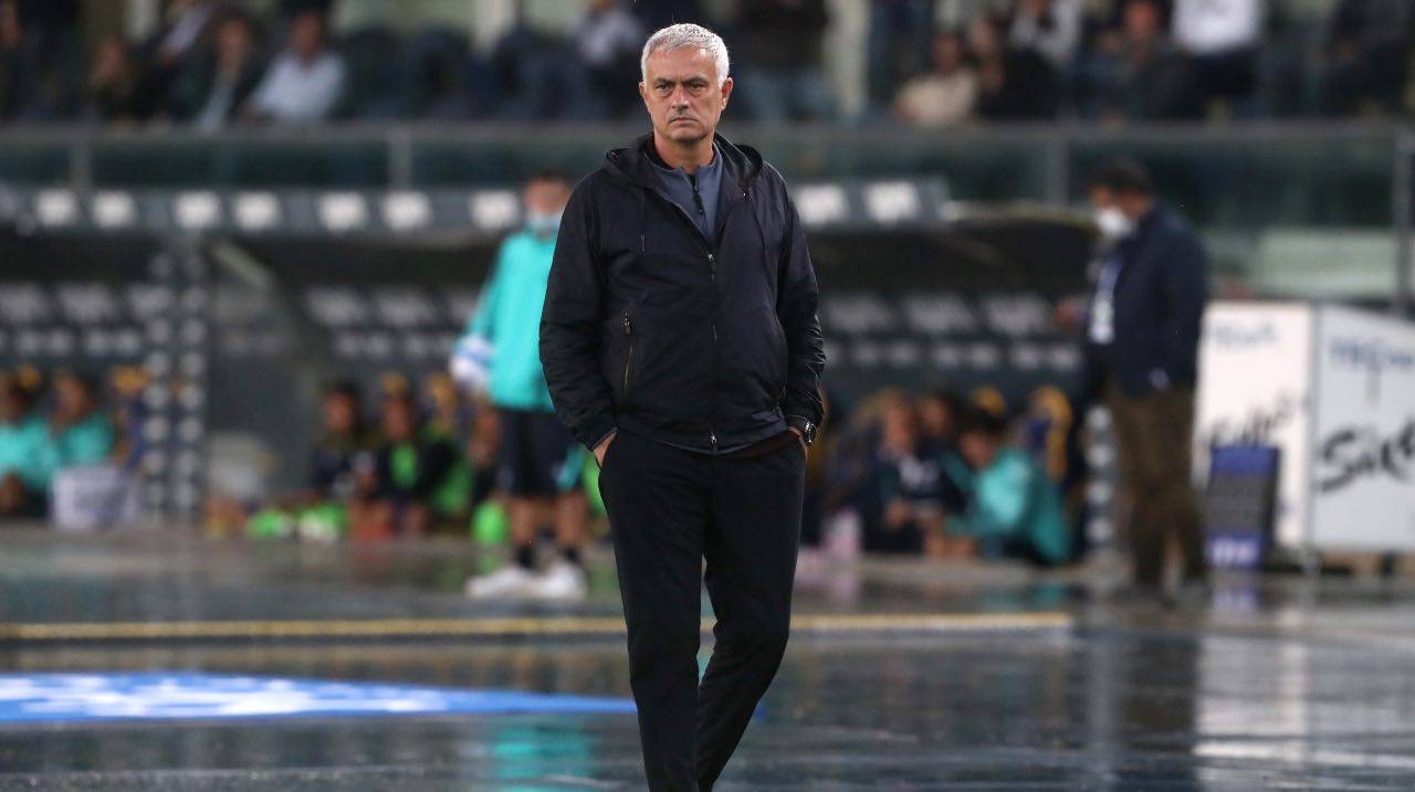 Mourinho della Roma riflette