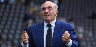 Il presidente della Fiorentina Commisso in campo