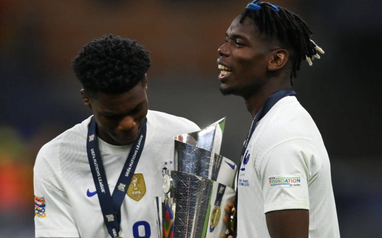 Tchouameni e Pogba con la coppa della Nations League