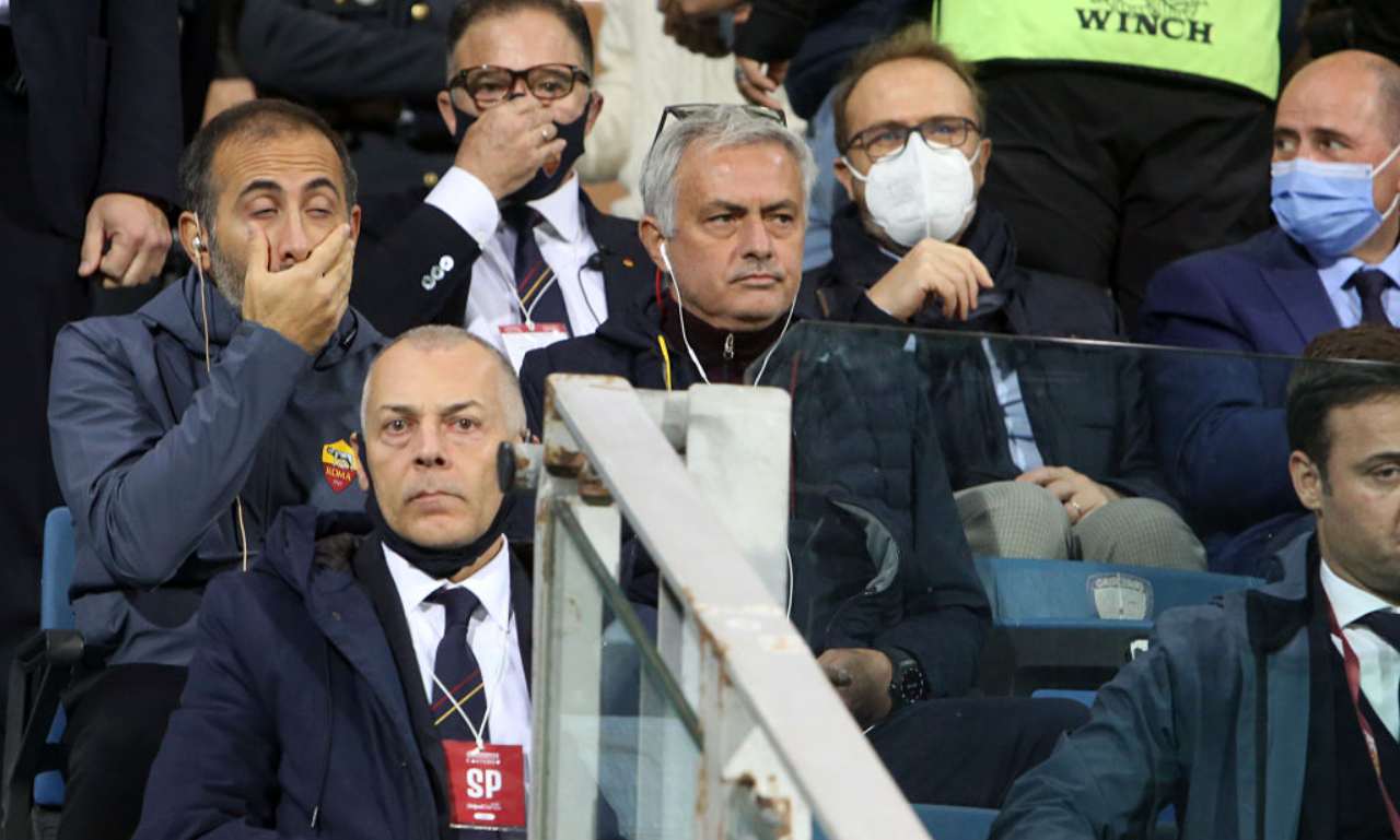 Mourinho con le cuffie