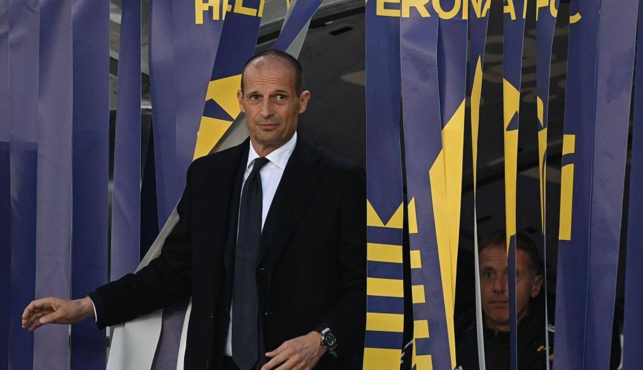 Allegri entra in campo