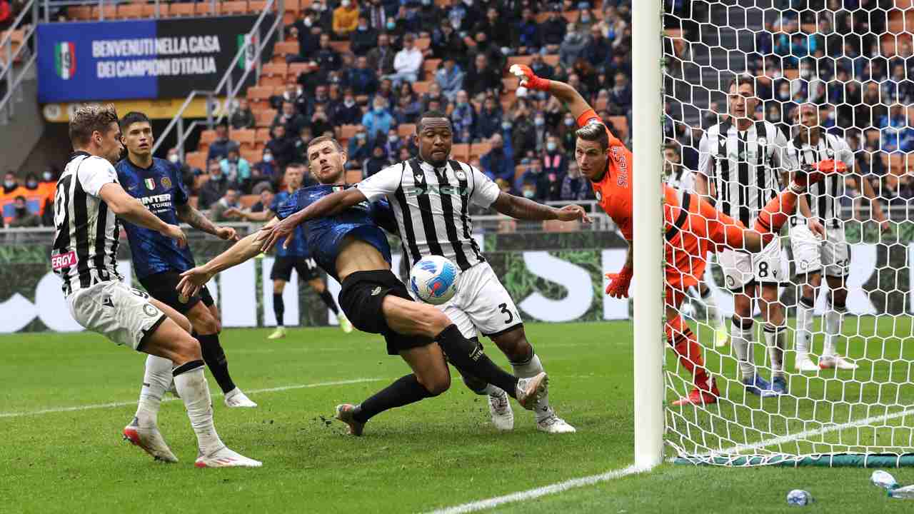 Inter-Udinese, Dzeko attacca sul cross