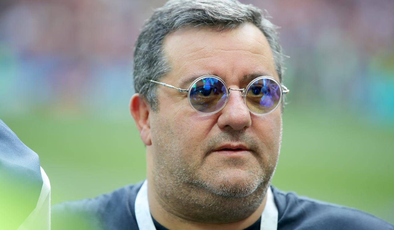 Mino Raiola agente in campo