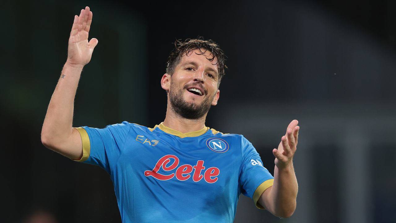 Mertens applaude Napoli