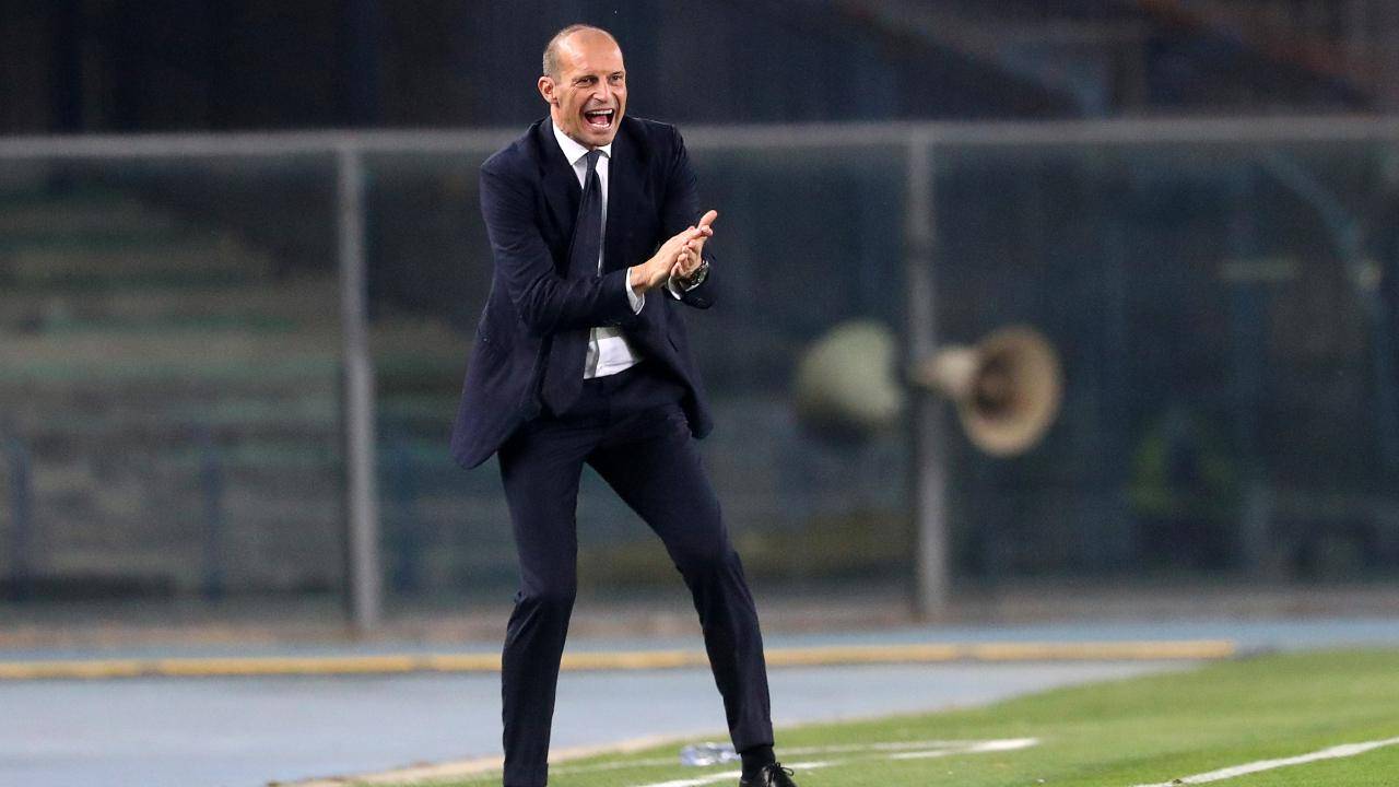 Allegri urla a bordocampo e batte le mani