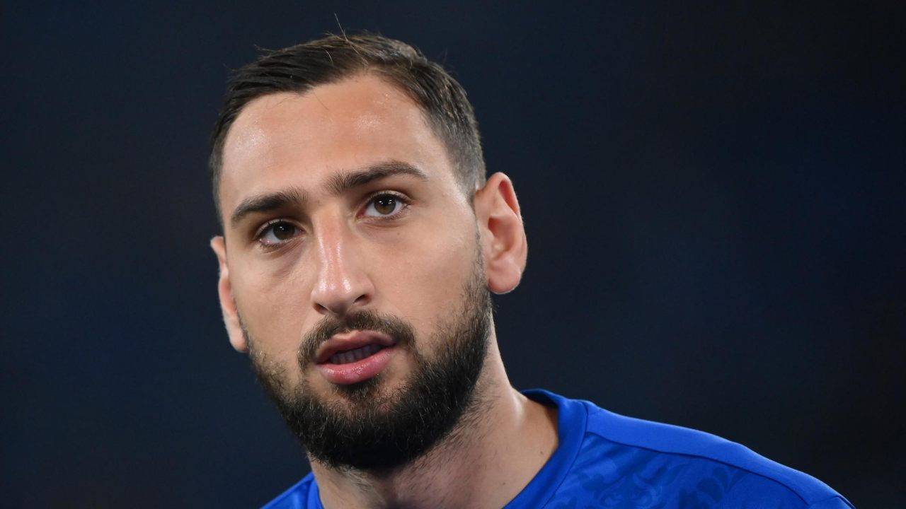 Donnarumma guarda in alto Italia