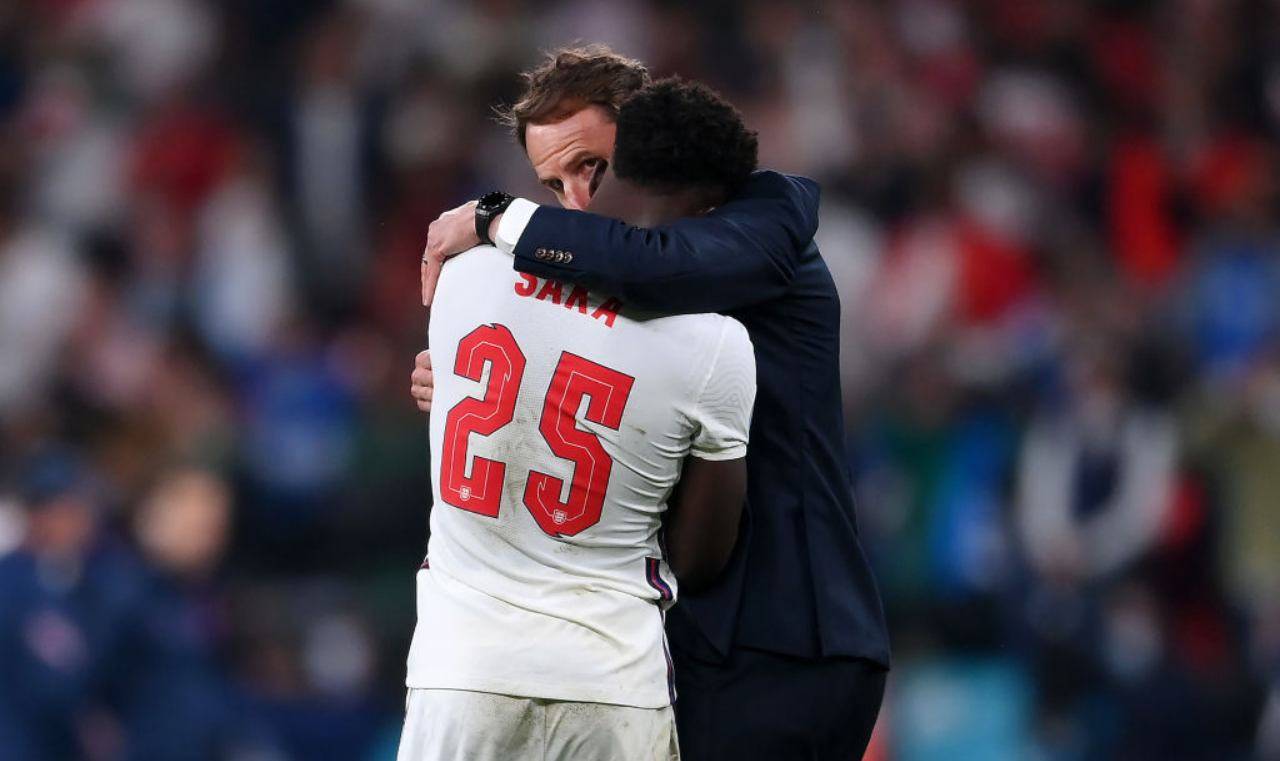 Southgate consola Saka