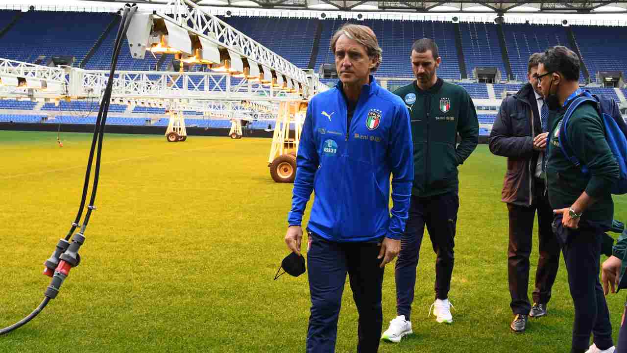 Mancini insieme a Bonucci prima della conferenza della vigilia