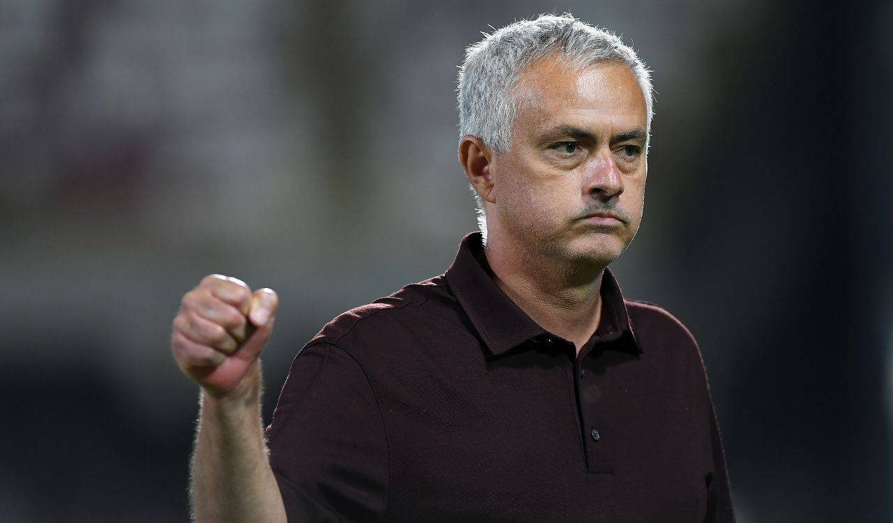 Mourinho esulta