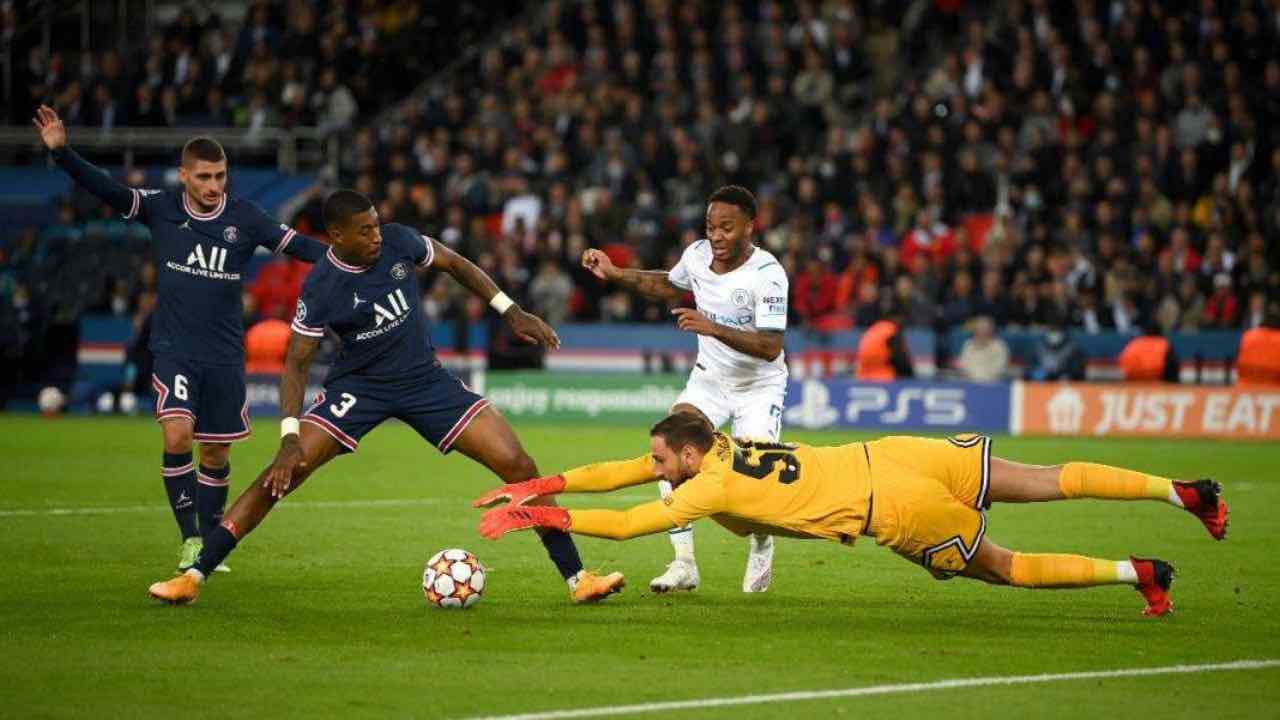 Donnarumma in azione col PSG