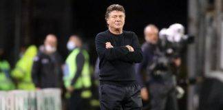 Cagliari, Mazzarri con le braccia incrociate