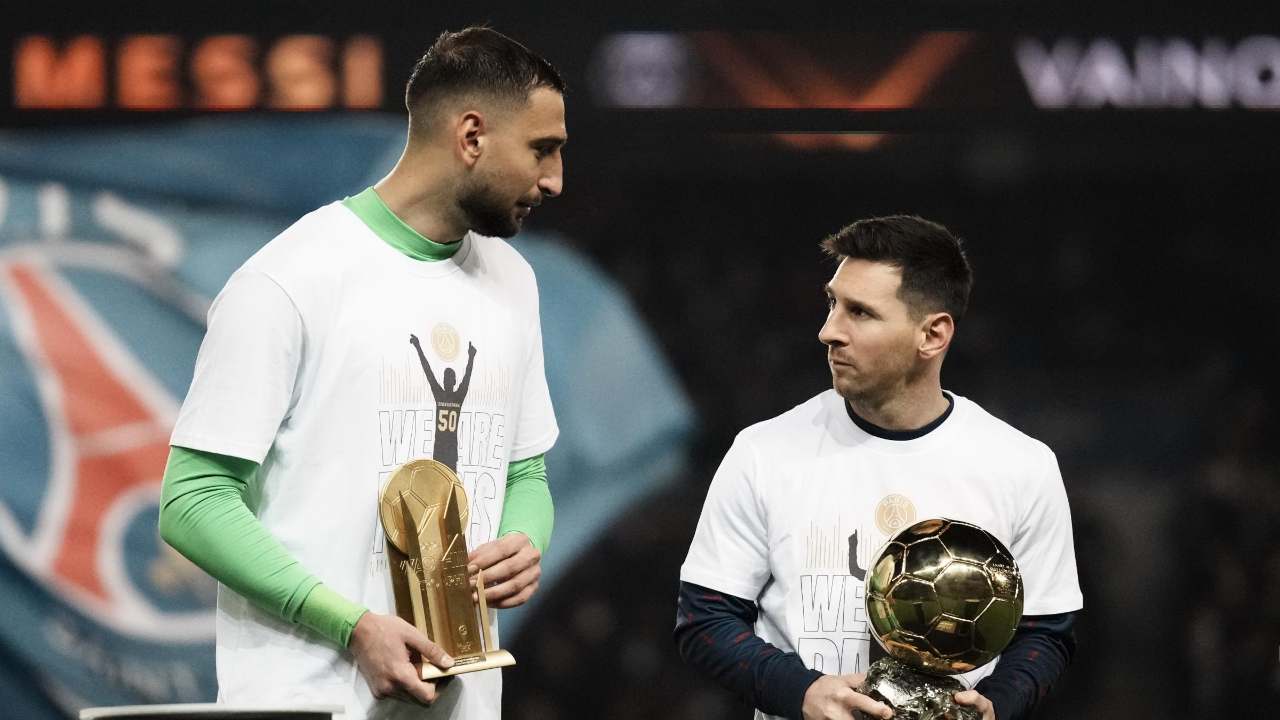 Donnarumma e Messi si guardano PSG