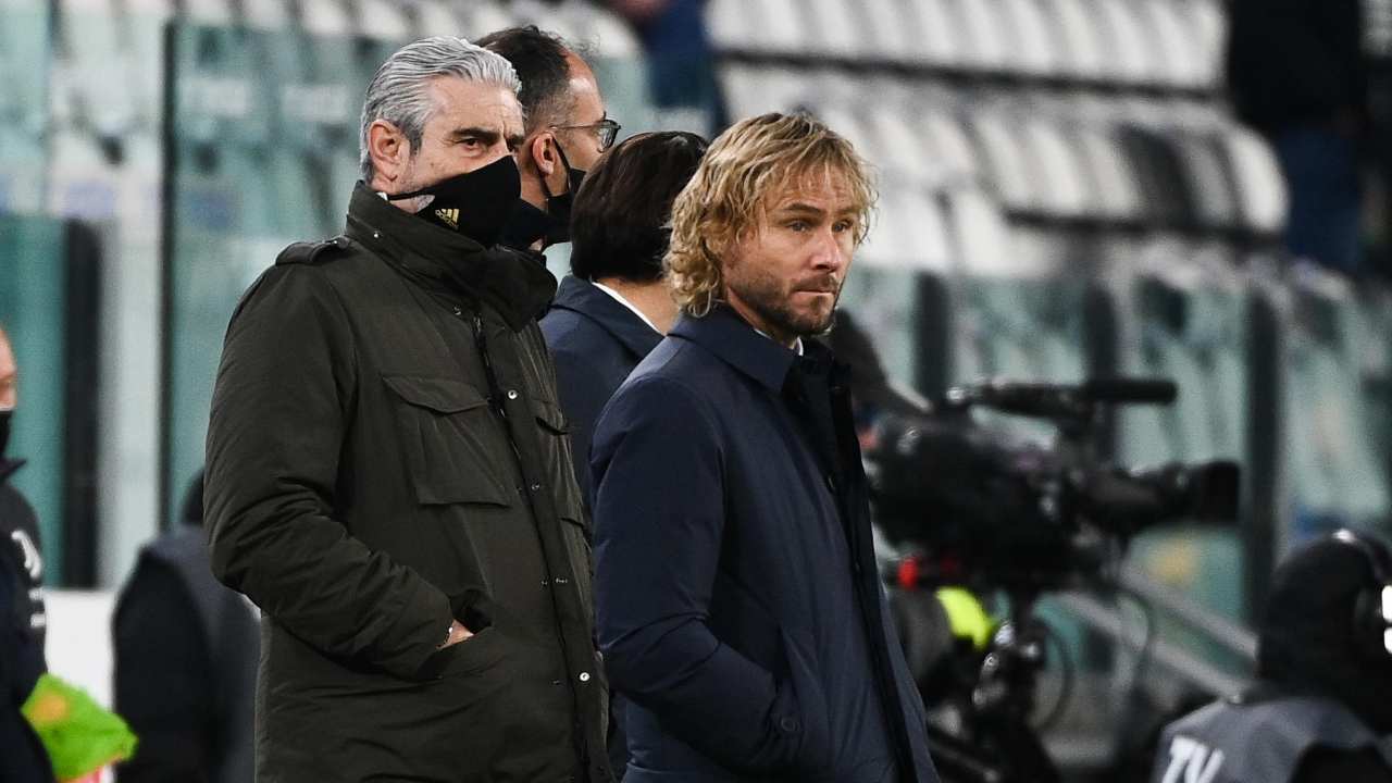 Arrivabene e Nedved guardano verso il campo Juventus