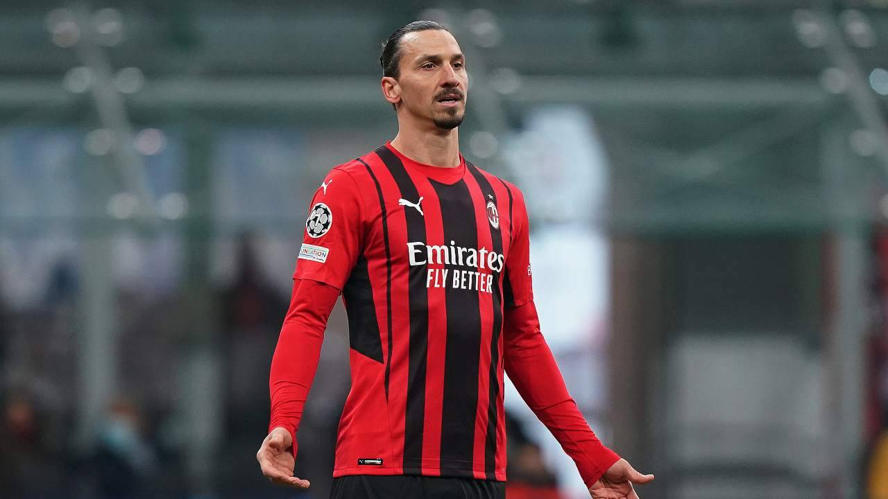 Ibrahimovic allarga le braccia Milan