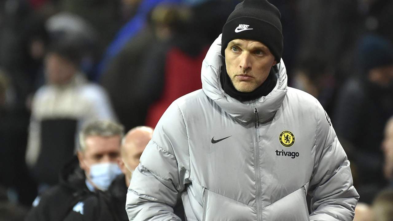 Tuchel guarda di lato pensieroso Chelsea