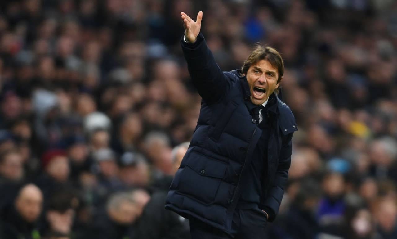 Antonio Conte alla guida del Tottenham