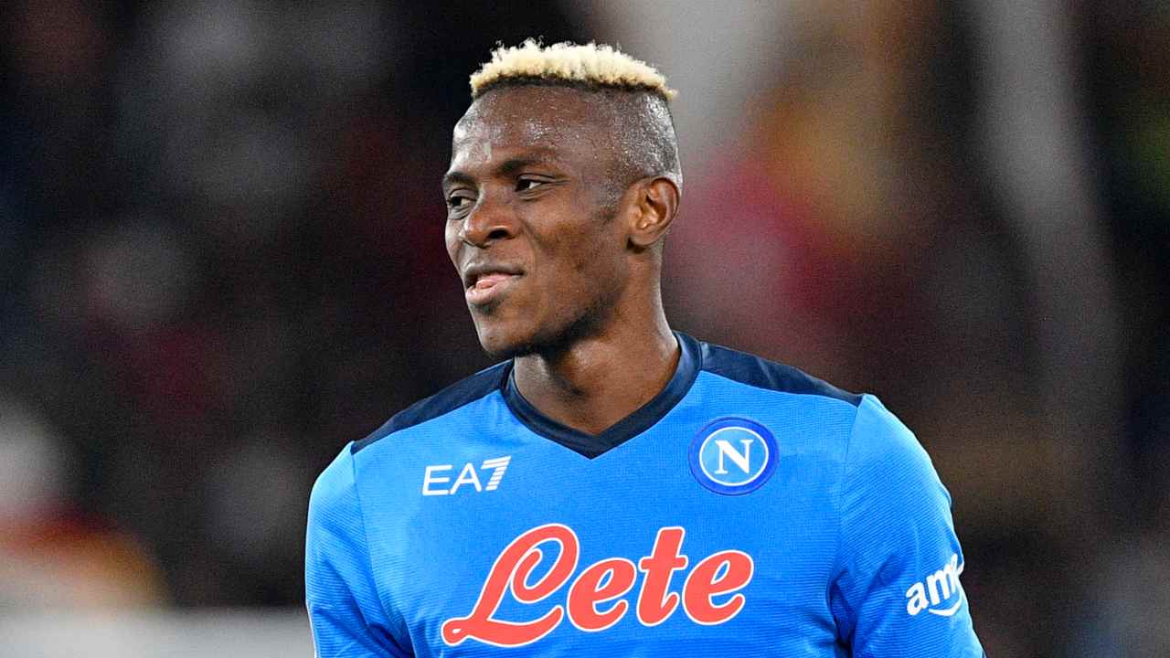 Osimhen con la maglia del Napoli