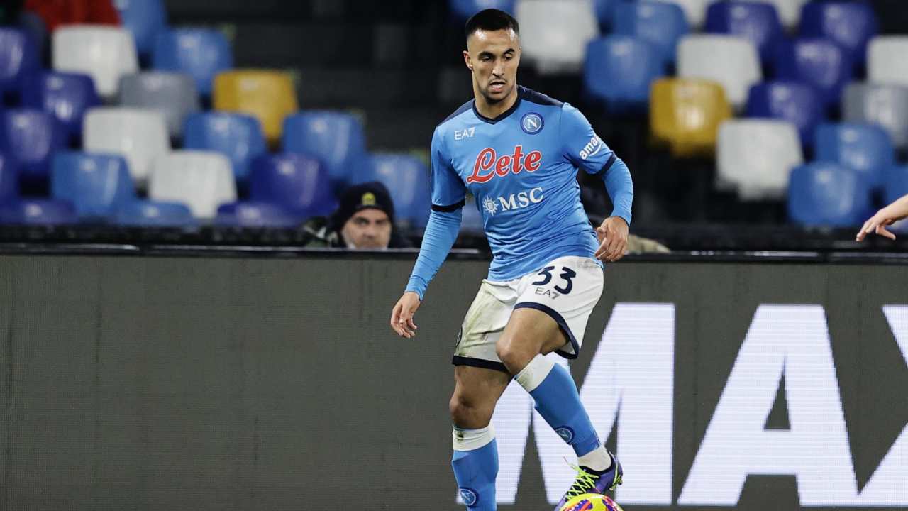 Adam Ounas con la maglia del Napoli