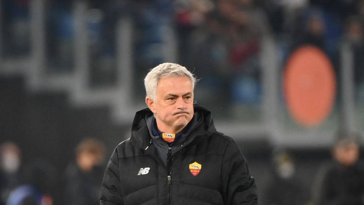 Mourinho sulla panchina della Roma