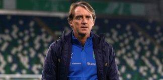 Mancini con la divisa dell'Italia