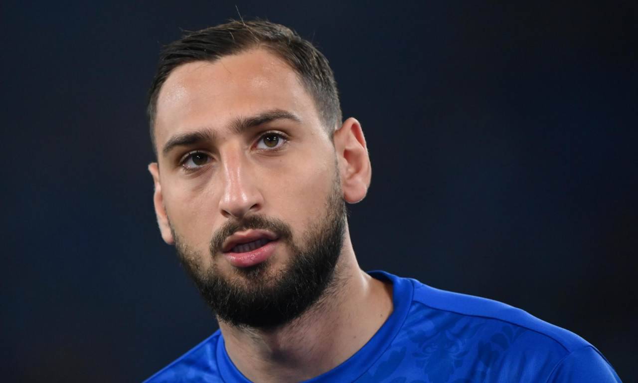 Donnarumma pensieroso