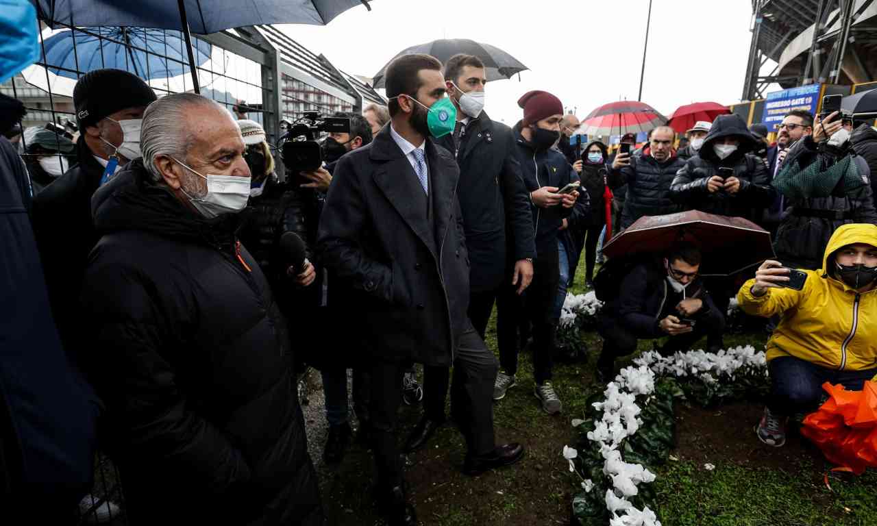 De Laurentiis con mascherina