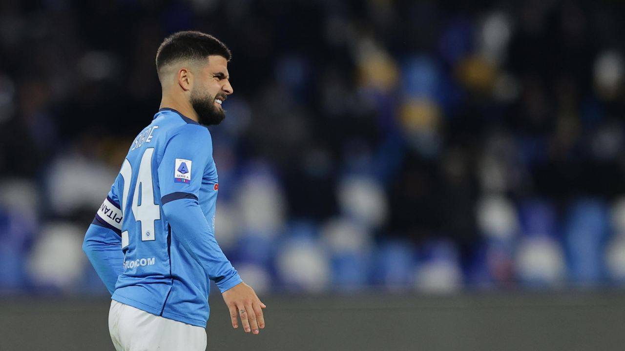 Insigne con la faccia dolorante Napoli