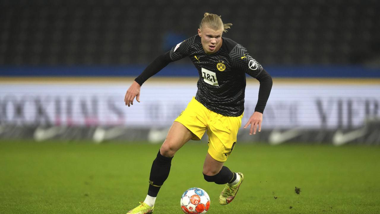 Haaland corre Borussia Dortmund