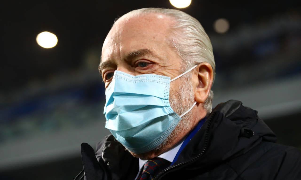 Napoli, De Laurentiis con la mascherina