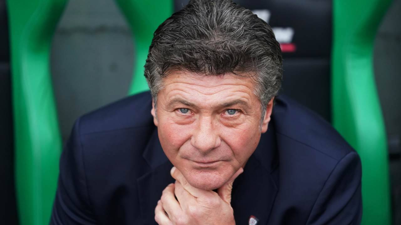 Mazzarri in panchina col Cagliari