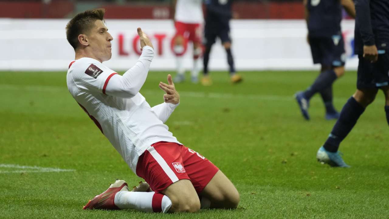 Piatek esulta dopo un gol