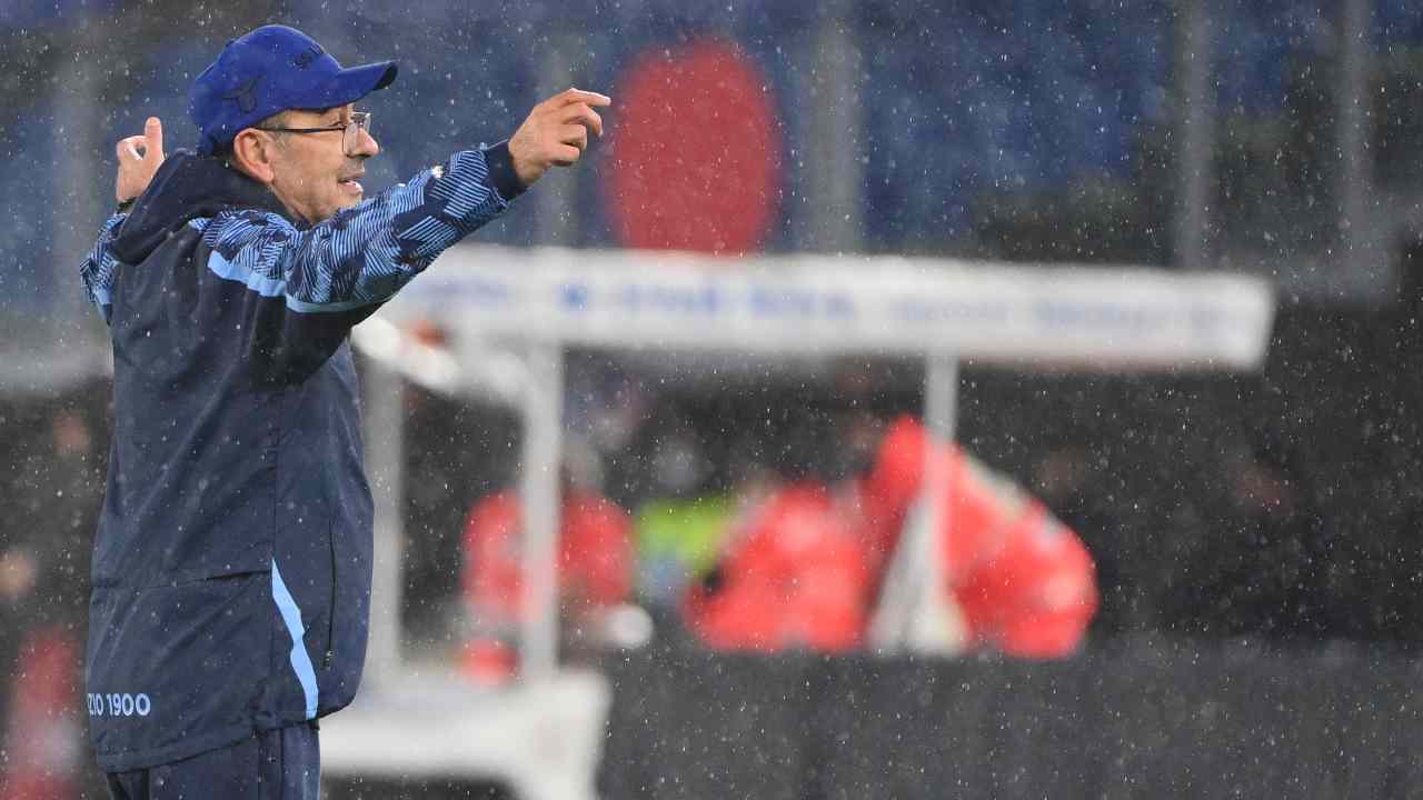 Maurizio Sarri esulta in panchina con la Lazio