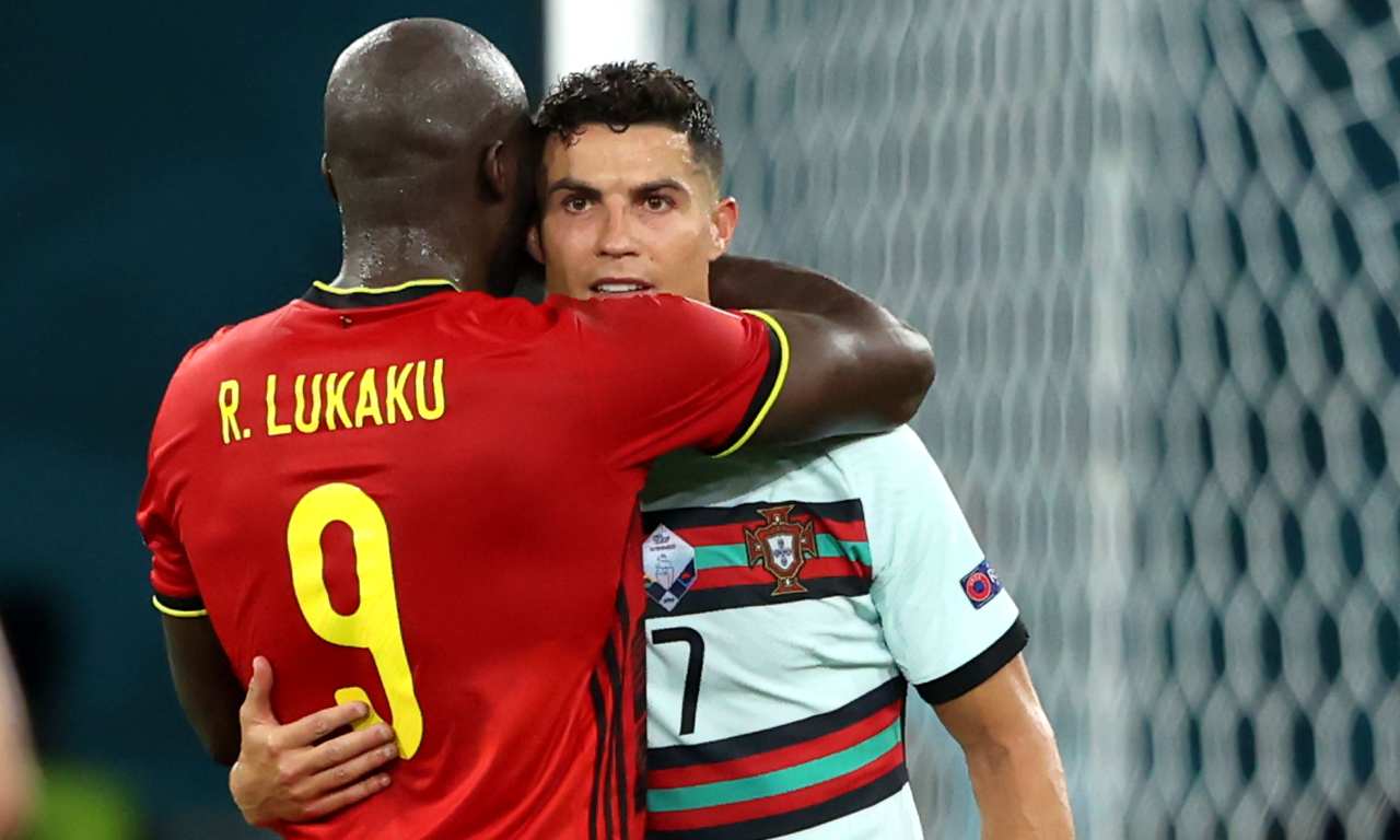 Calciomercato, Lukaku e Ronaldo si abbracciano