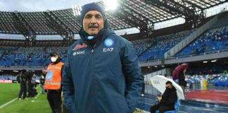 Napoli, l'allenatore Spalletti in posa