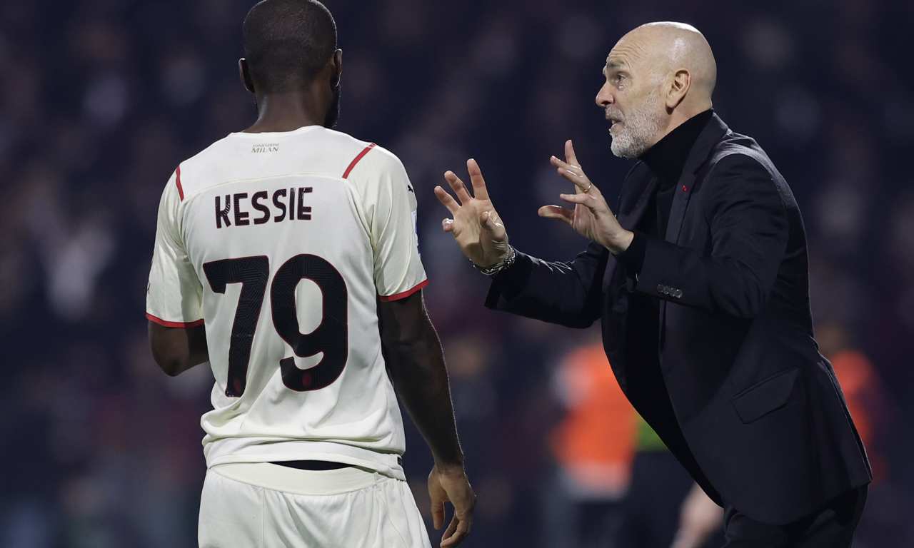 Pioli parla con Kessie 